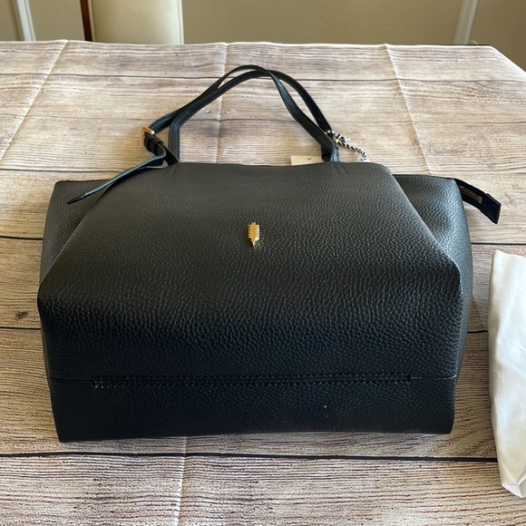 NWT Thacker
Vern Medium Tote Bag - Picture 6 of 8